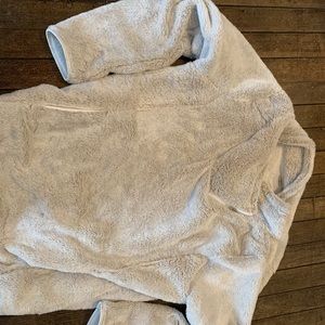 St. John’s bay xl fuzzy sweatshirt